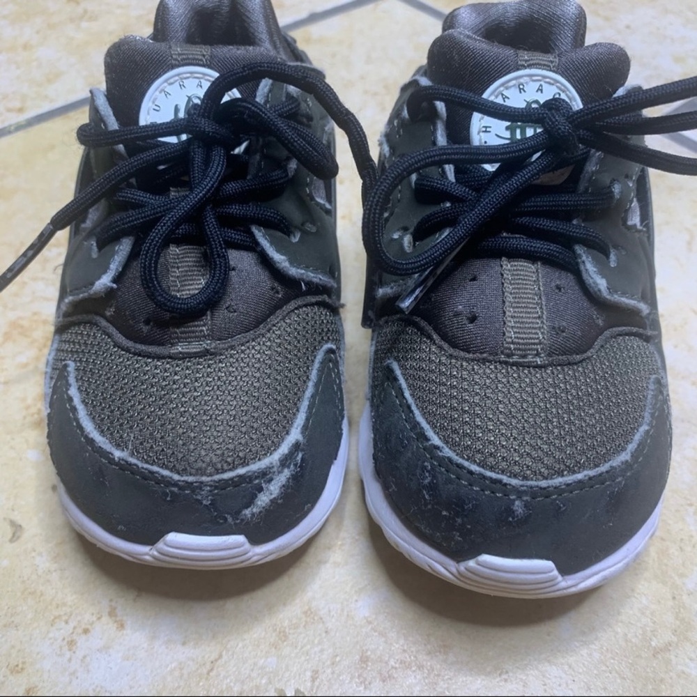 NIKE Kids Huarache Run fashion Sneakers